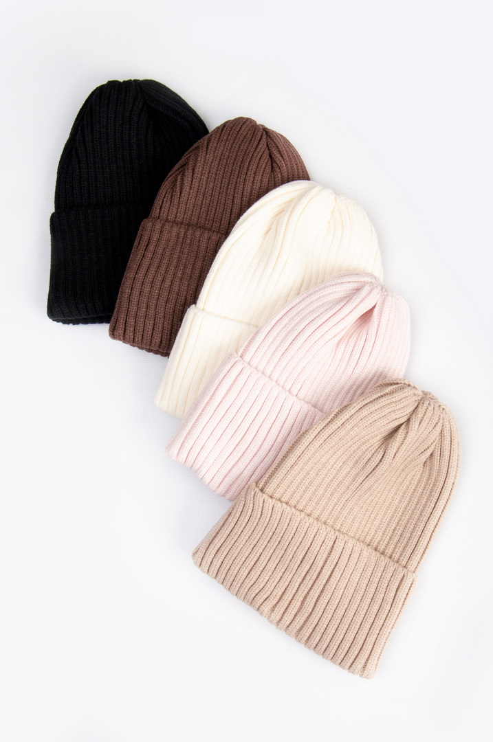 Шапка жіноча